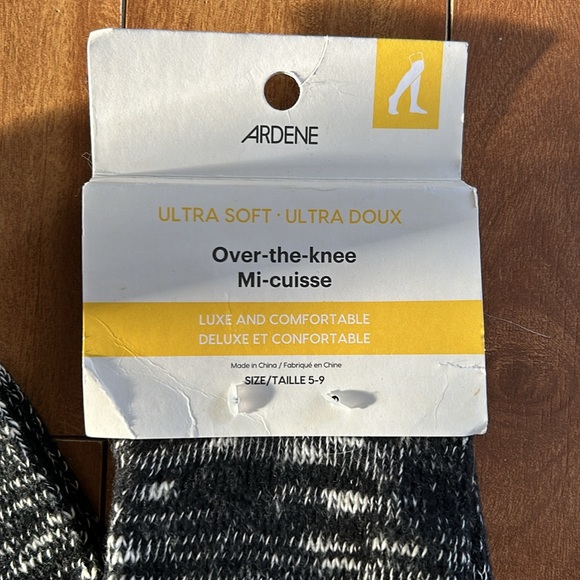 NWT⭐️ARDENE💫 Women’s Black/White Over-The-Knee Socks 🧦 - Picture 4 of 7